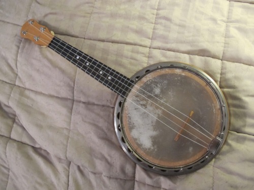 There are no markings on the instrument to indicate how old it it. The name "Elton" is stamped on the metal resonator ring.